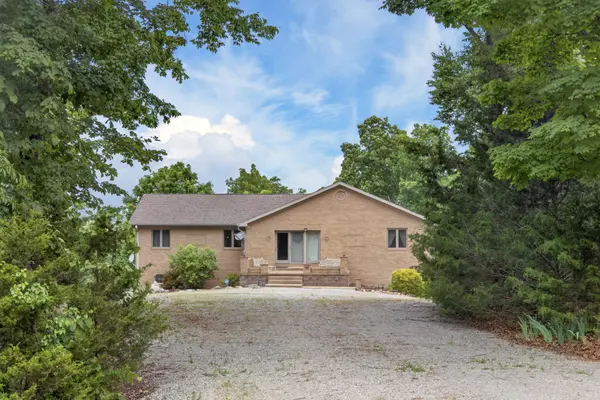 241 Hidden Cove Ln, Allons, TN 38541