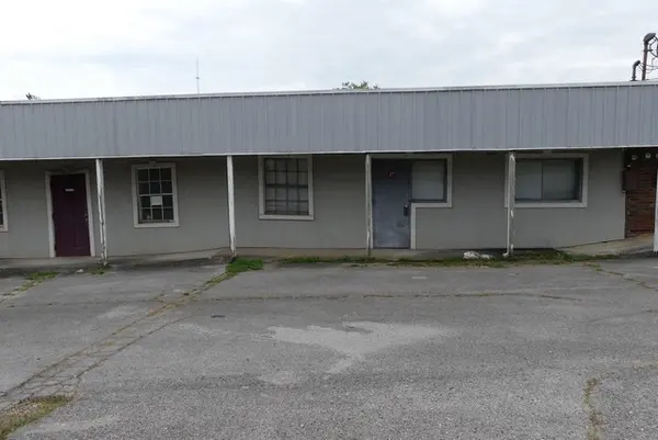 15 Congress Parkway, Athens, TN 37303