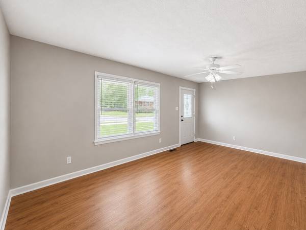 117 Elaine Ct, Elkton, KY 42220