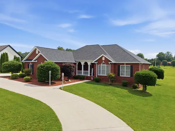 584 Golf Club Dr, Smithville, TN 37166
