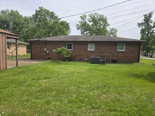95 Sunset Dr, Waverly, TN 37185