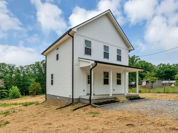 5800 Sanders rd, Lyles, TN 37098