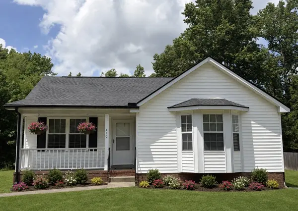 410 Roselawn Dr, Clarksville, TN 37042