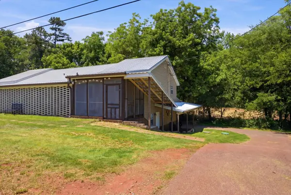 4881 Cleveland Highway, Cohutta, GA 30710