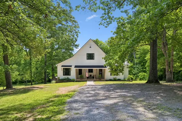7111 Dogwood Ln, Cross Plains, TN 37049