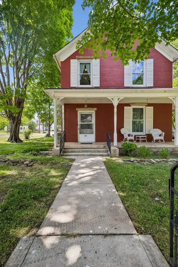 103 Cowan St #W, Cowan, TN 37318