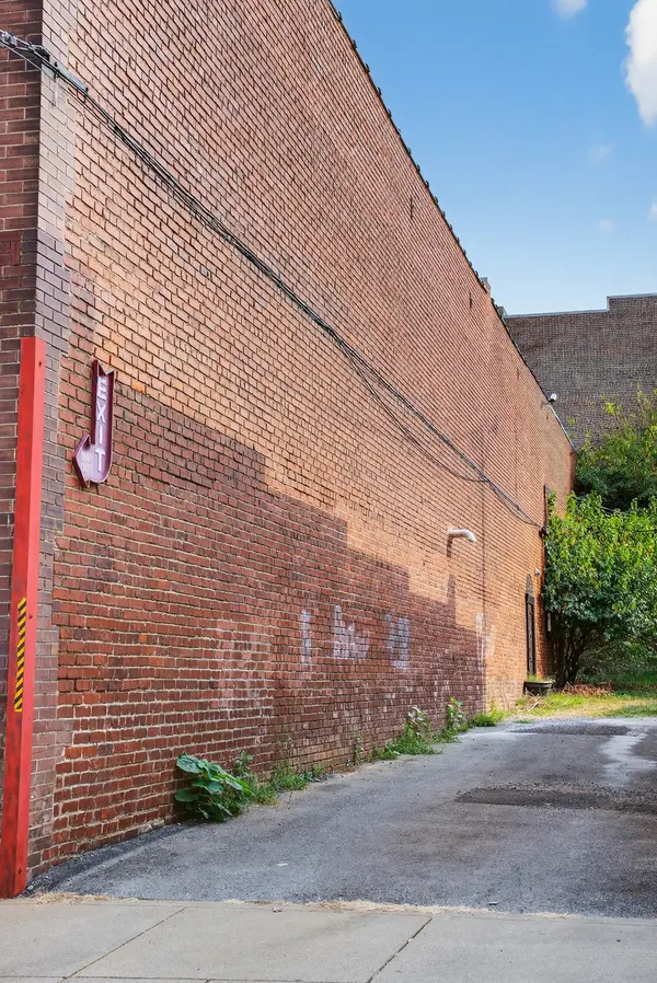 109 7th Ave #E, Springfield, TN 37172