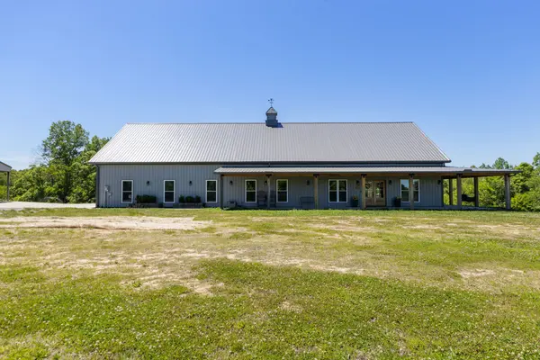 1071 Sycamore Ln, Nunnelly, TN 37137