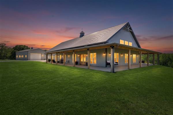 1071 Sycamore Ln, Nunnelly, TN 37137