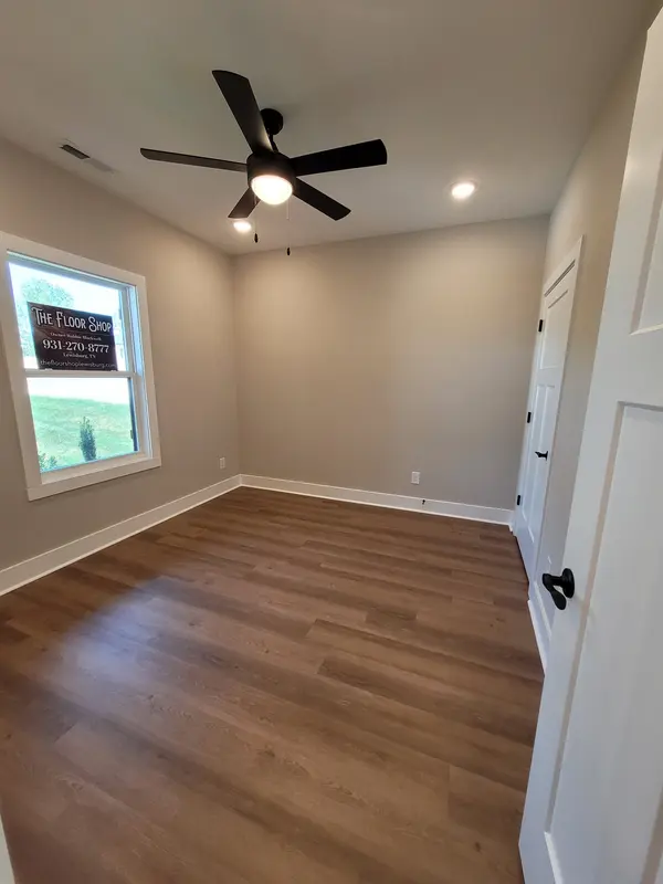 200 Sandalwood Way, Dickson, TN 37055