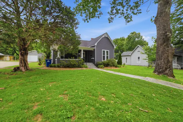 113 White St, Martin, TN 38237