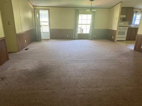 187 Dyke St #E, Big Sandy, TN 38221