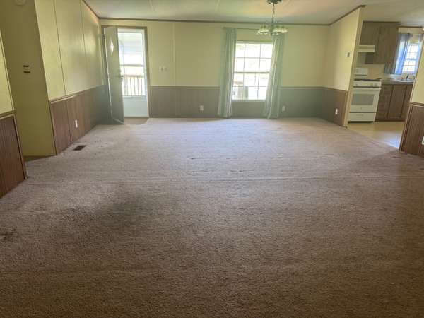 187 Dyke St #E, Big Sandy, TN 38221