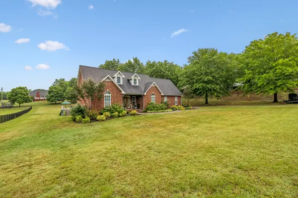 6 County House Cir, Carthage, TN 37030