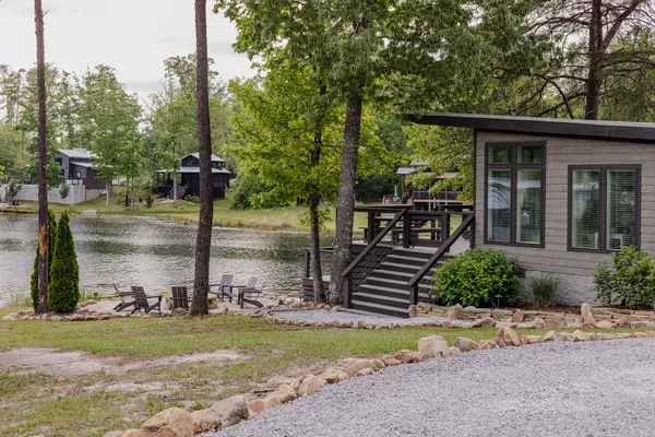 19 Lillypad Ln, Tracy City, TN 37387