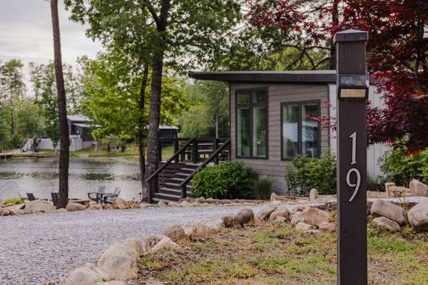 19 Lillypad Ln, Tracy City, TN 37387