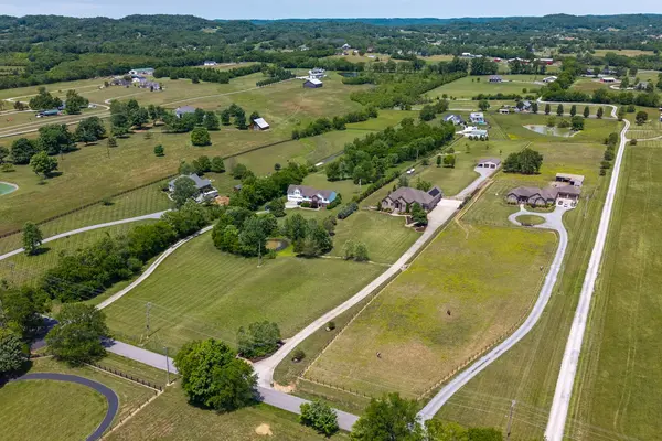 1196 Liberty Ln, Gallatin, TN 37066