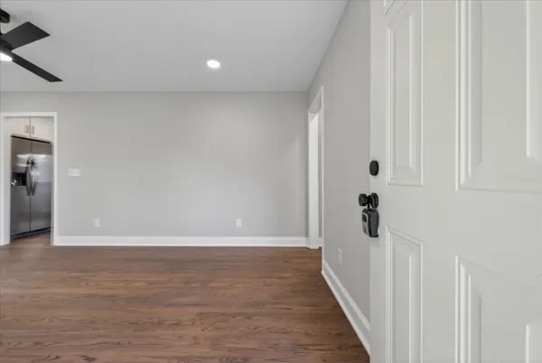 221 Clearview Dr, Clarksville, TN 37043