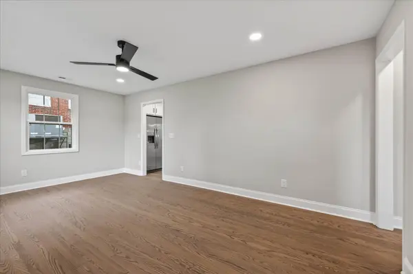 221 Clearview Dr, Clarksville, TN 37043