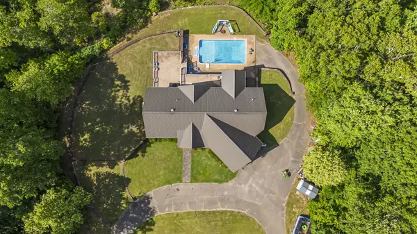 2266 S Main Street, Lobelville, TN 37097