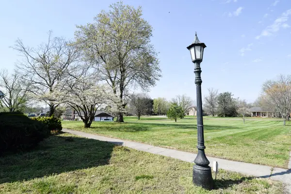 1059 Robertson Rd, Gallatin, TN 37066