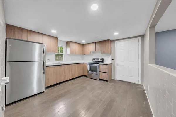 72 W 1st St, Hillsboro, TN 37342