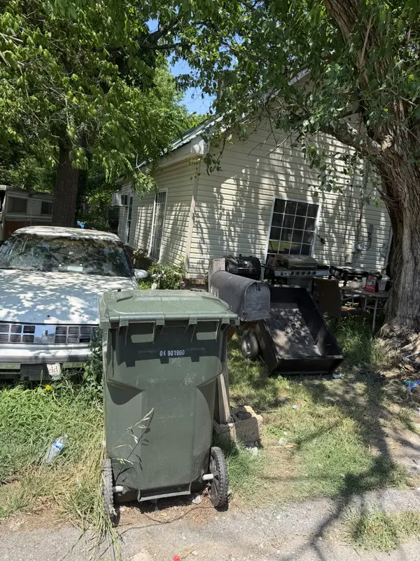 304 20th Ave #E, Springfield, TN 37172