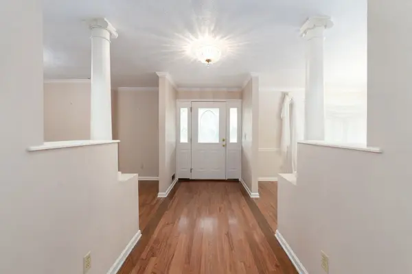 812 Pipkin Rd, Jackson, TN 38305