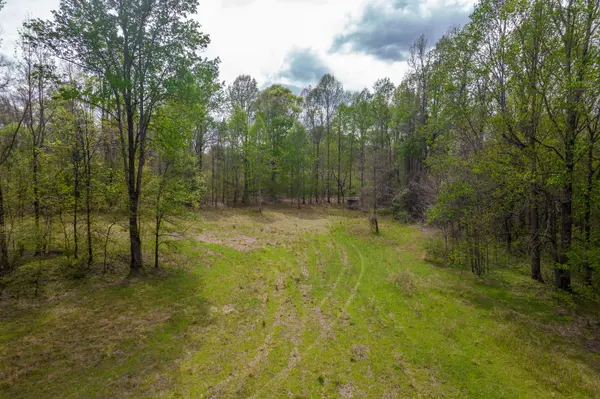 735 Beaver Canal Ln, Huntingdon, TN 38344