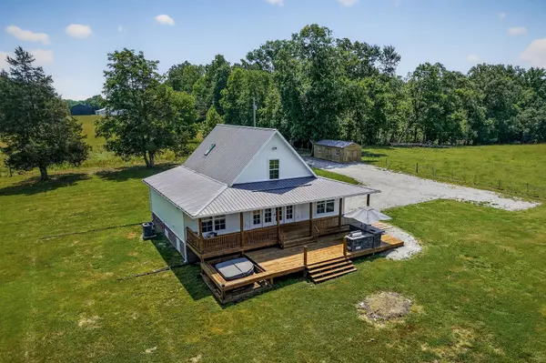 8495 Baxter Rd, Baxter, TN 38544