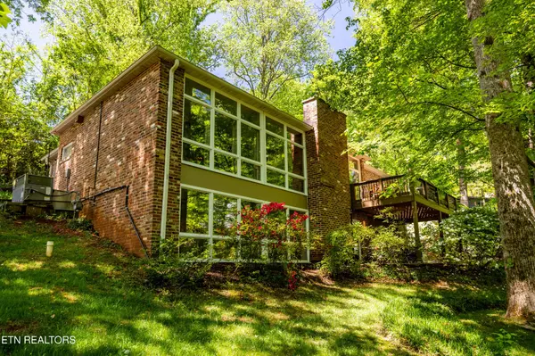 2513 SW Lakemoor Drive, Knoxville, TN 37920