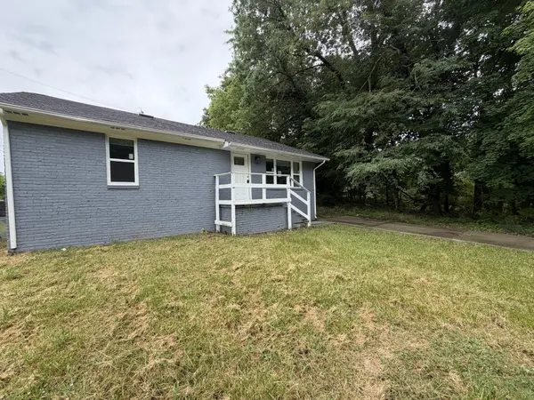 421 Plum St, Clarksville, TN 37042