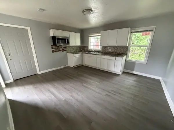 421 Plum St, Clarksville, TN 37042