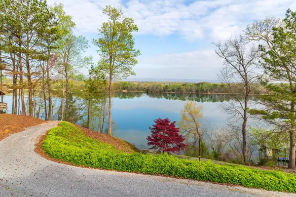 325 Russell Lane, Decatur, TN 37322