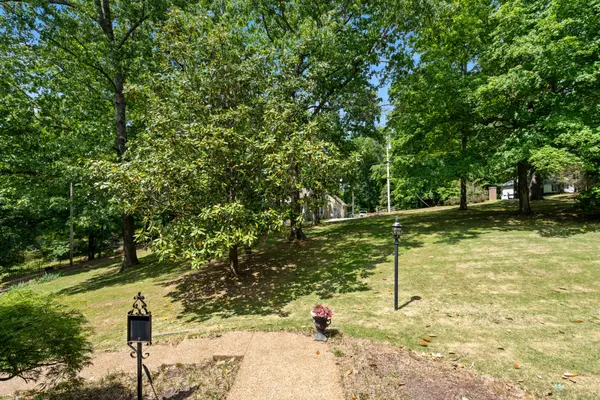 228 Druid Hills Dr, Dickson, TN 37055
