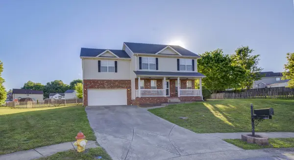 2804 Sharpie Dr, Clarksville, TN 37040