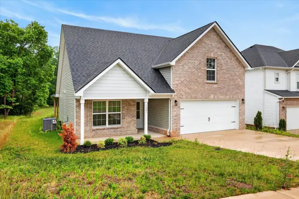 1301 Gentry Dr, Clarksville, TN 37043