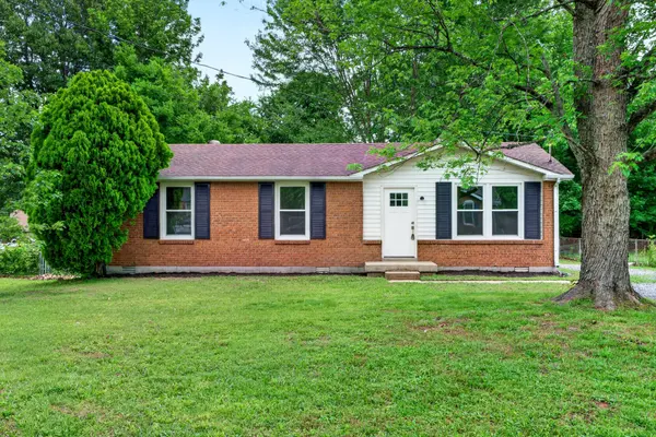 411 Julie Dr, Clarksville, TN 37042