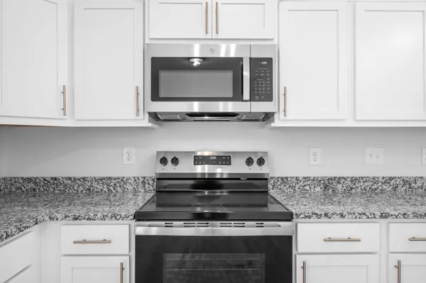 108 Quarry Point Dr, Clarksville, TN 37043
