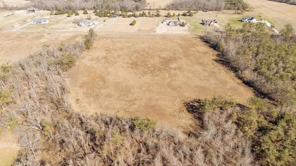 1 DR WILLIAMS RD, Michie, TN 38357