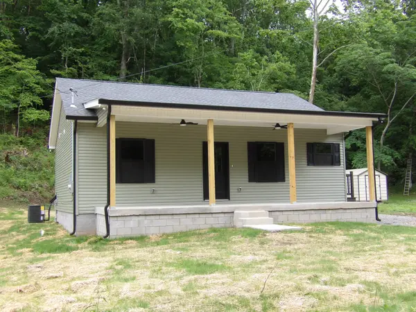 302 W Richland Ave, Waverly, TN 37185