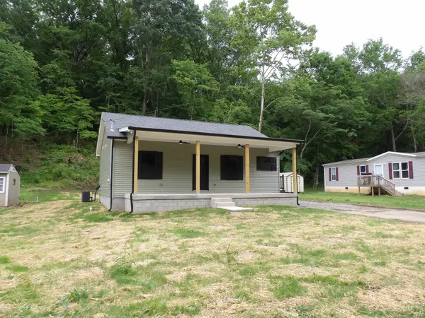 302 W Richland Ave, Waverly, TN 37185