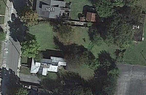 1015 S High St, Columbia, TN 38401
