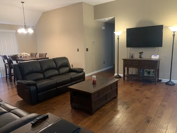 1007 Robert Elder Ct, Cedar Hill, TN 37032