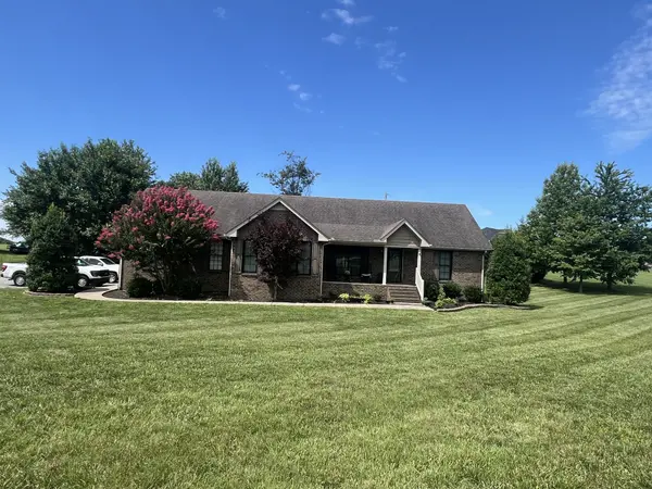 1007 Robert Elder Ct, Cedar Hill, TN 37032