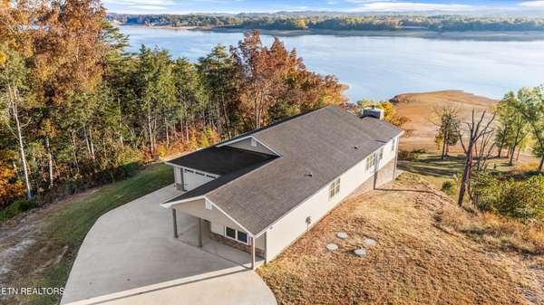 313 Sunrise Tr, Dandridge, TN 37725