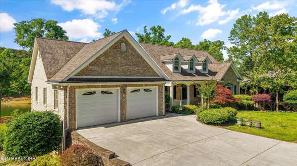 2177 Riverview Drive, Dandridge, TN 37725