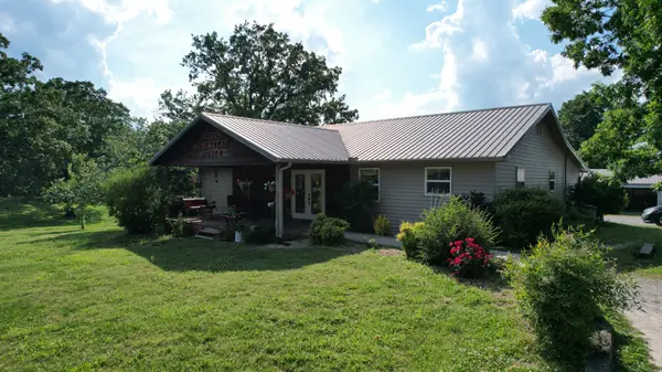 3555 Summertown Hwy, Summertown, TN 38483