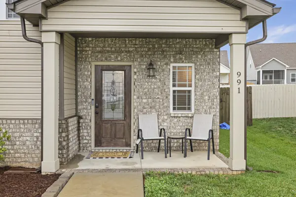 991 Cherry Blossom Ln, Clarksville, TN 37040