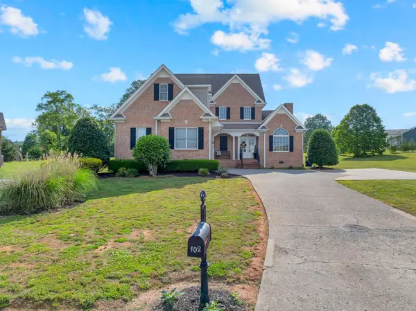 102 Waycross Dr, Shelbyville, TN 37160